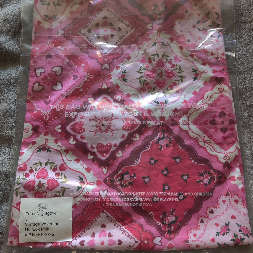 NWT Printfresh Cami Nightgown In Vintage Valentine, Size Small - Picture 6 of 7